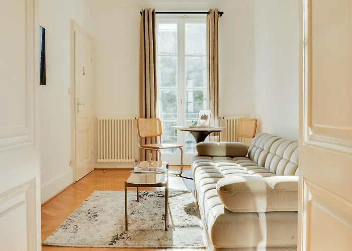 Premium - Schoenbrunn Апарт-отель 3*