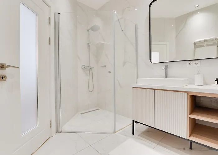 Premium - Schoenbrunn Апарт-отель 3*